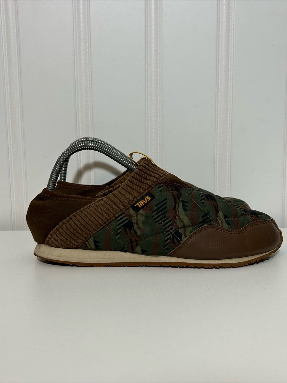 Teva ember moc Men’s Brown Camo Slip-On Comfort Shoe